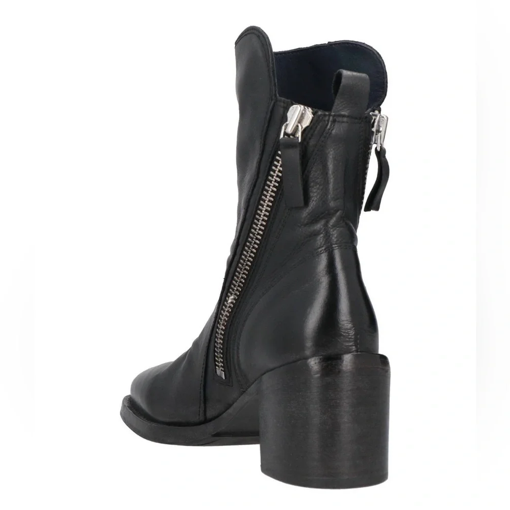 MOMA Black Leather Boots - Picture 2 of 13